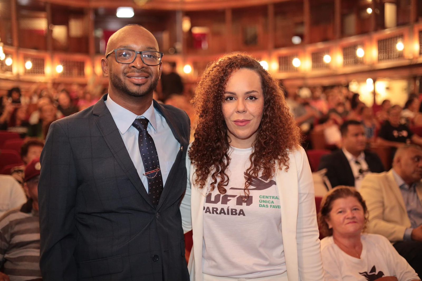 Kalyne Lima é empossada como presidente nacional da CUFA, em teatro na Paraíba