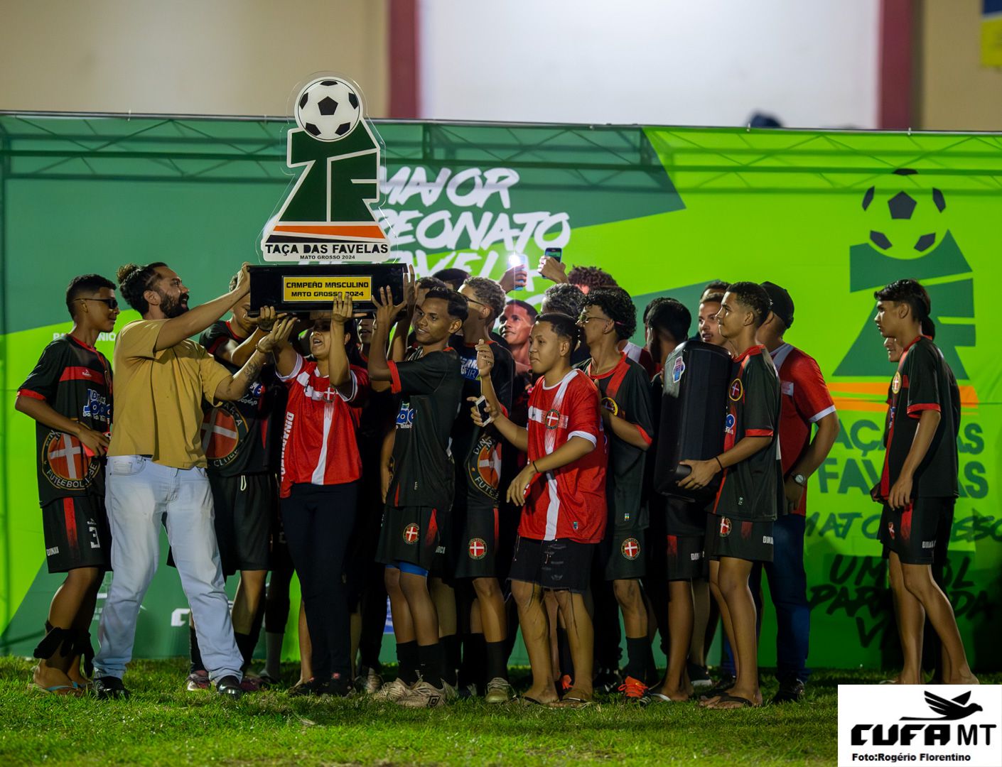 As seleções do Novo Colorado e Jardim Vitória são campeãs da Taça das Favelas MT 2024