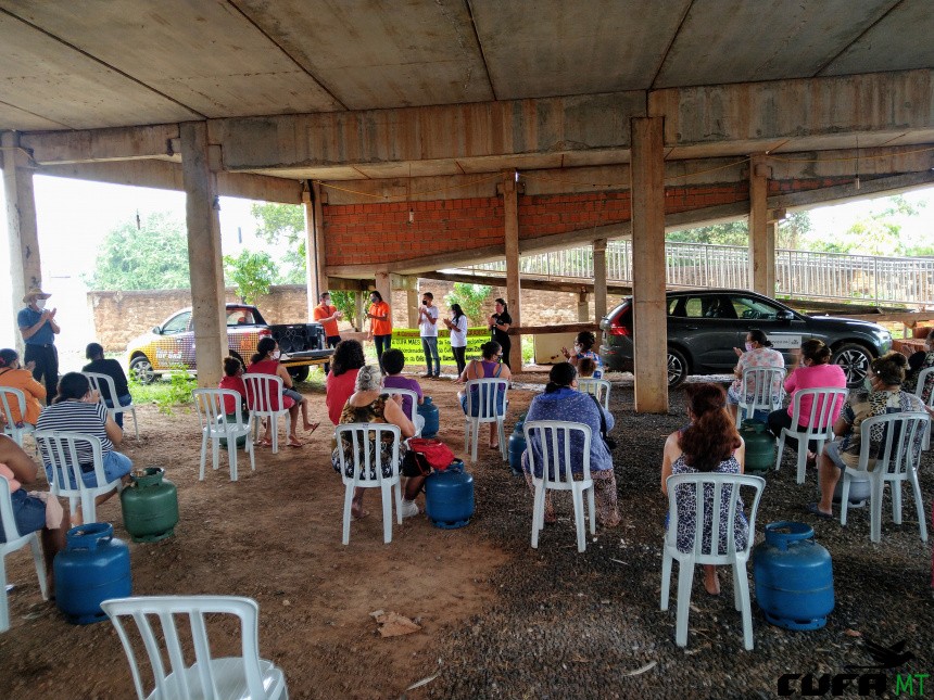 90 FAMÍLIAS DA FAVELA REAL PARQUE E COMUNIDADES PRÓXIMAS, RECEBERAM GÁS DE COZINHA NESTA QUINTA (14)